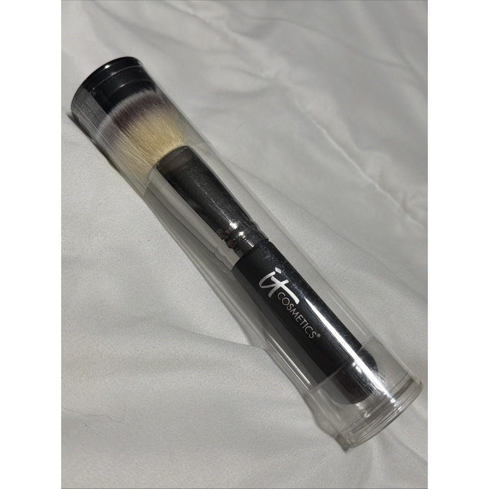 it Cosmetics Heavenly Luxe Flat Top Buffing Foundation Brush No.6 Sealed NIB